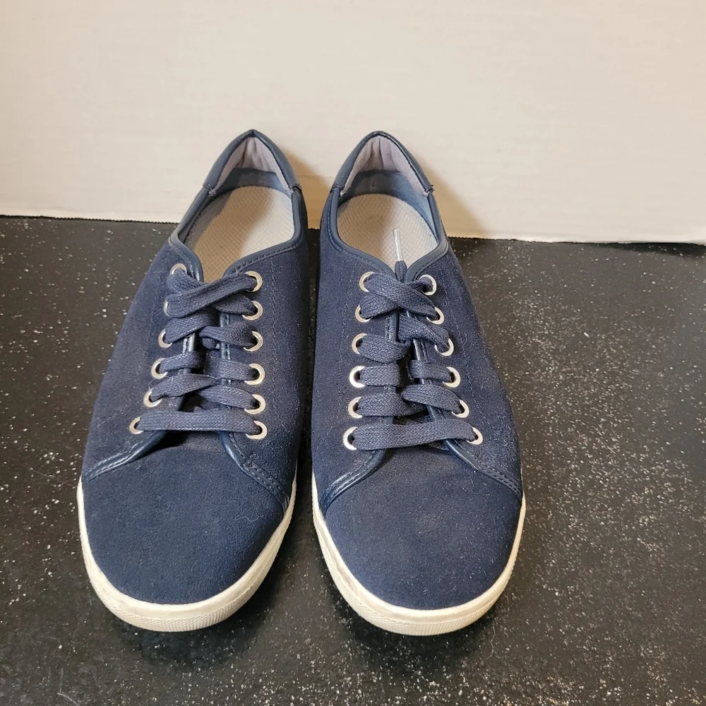 Vionic Brinley Navy Sneakers